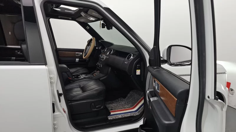 Land Rover DISCOVERY