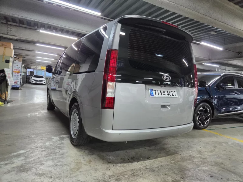 Hyundai Staria