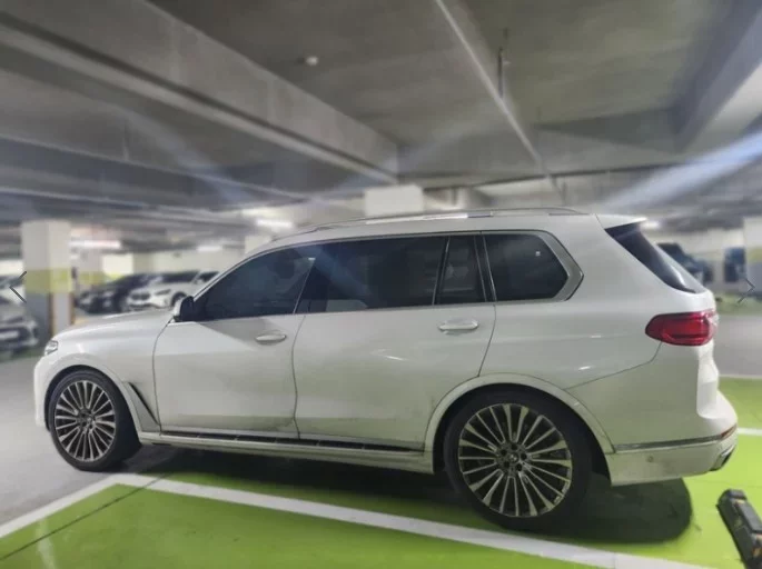 BMW X7