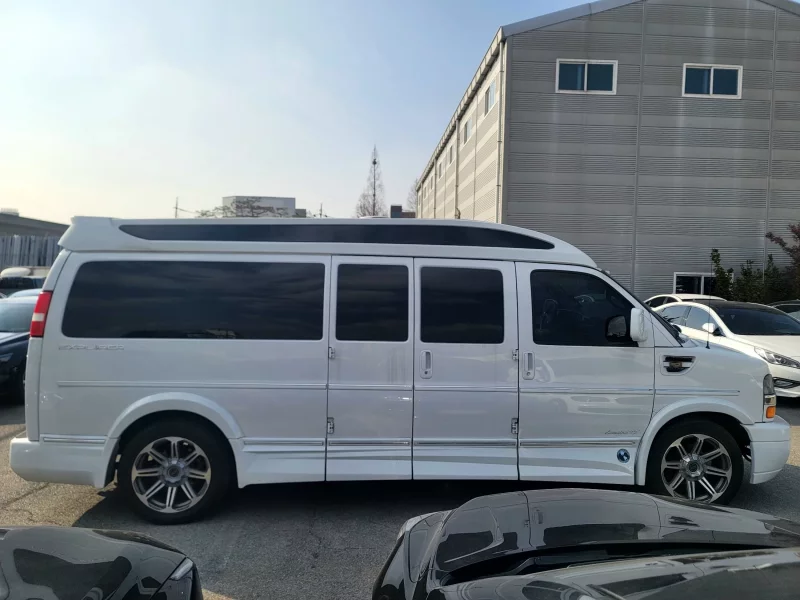 Chevrolet Express Van