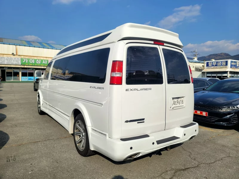 Chevrolet Express Van