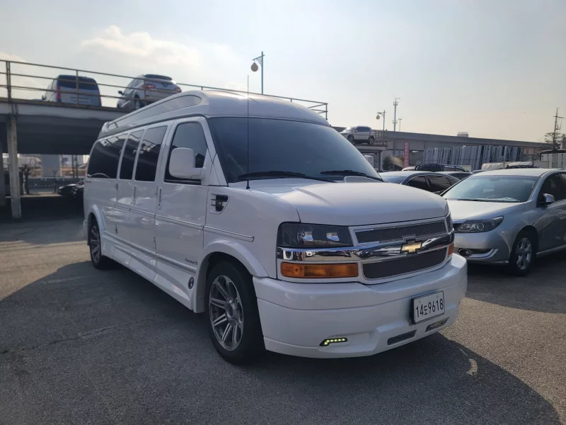 Chevrolet Express Van