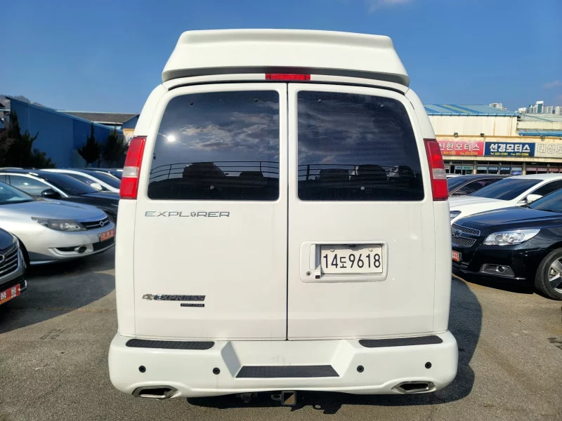 Chevrolet Express Van