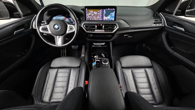 BMW iX3