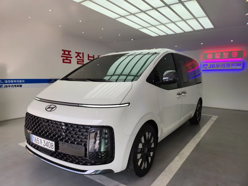 Hyundai Staria