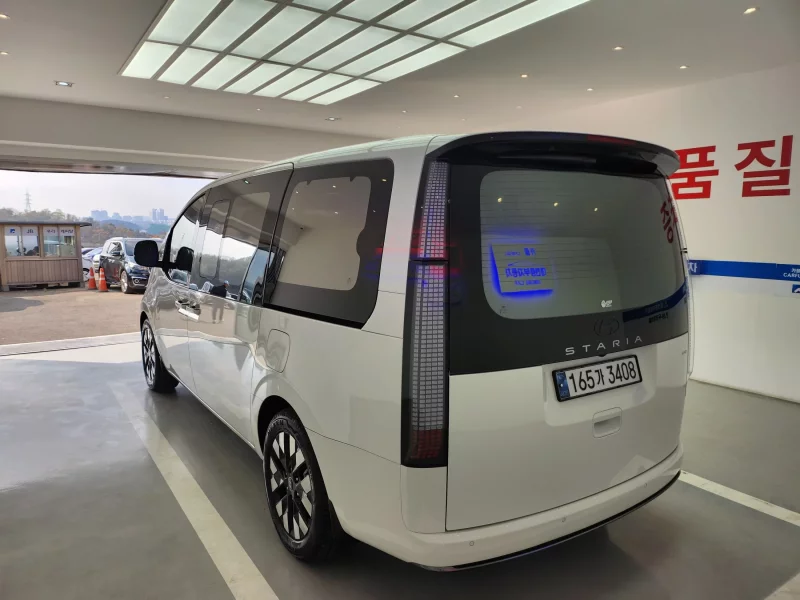 Hyundai Staria