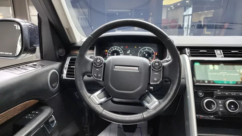 Land Rover DISCOVERY