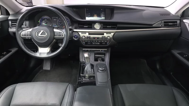 Lexus ES300h
