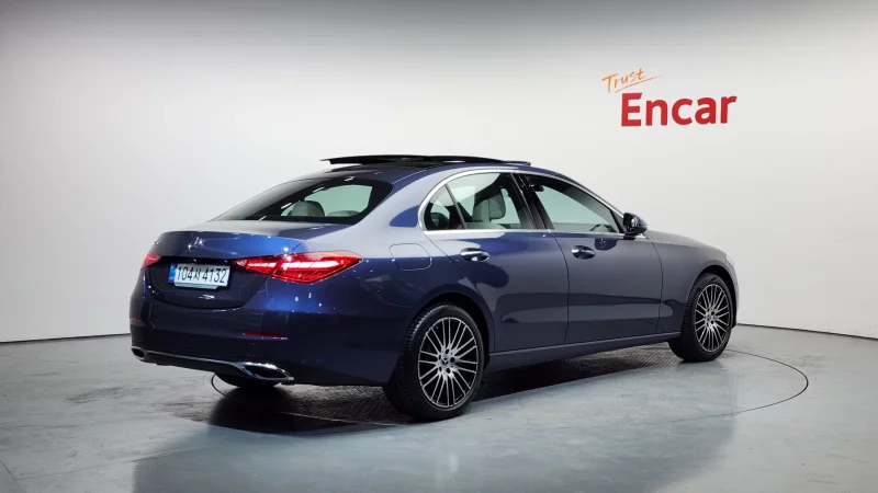 Mercedes-Benz C-Class