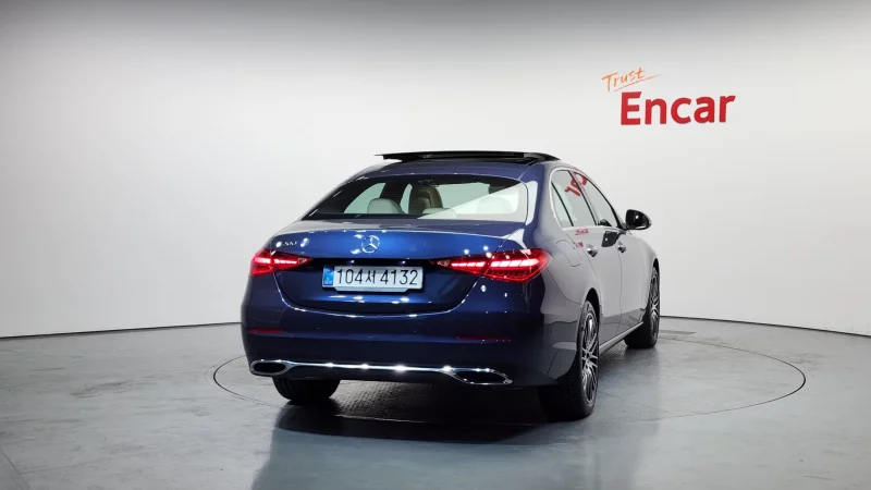 Mercedes-Benz C-Class