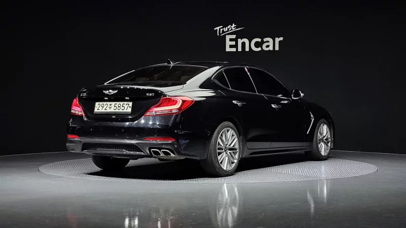 Genesis G70