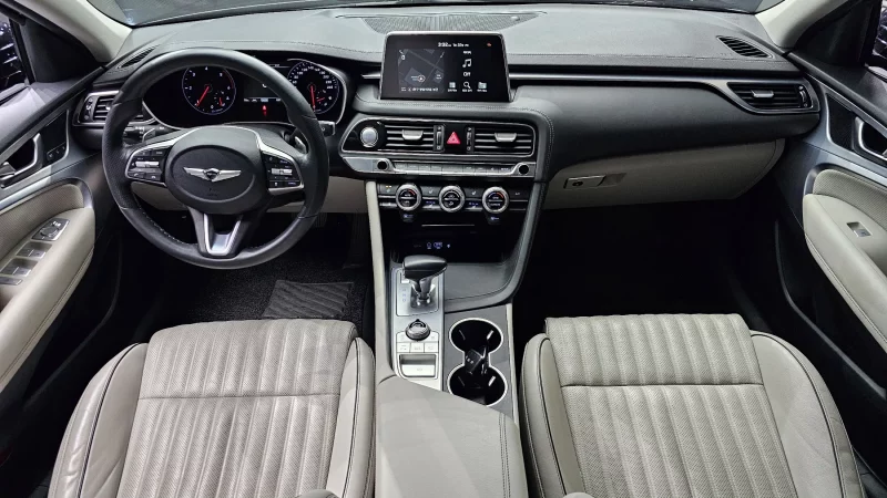 Genesis G70