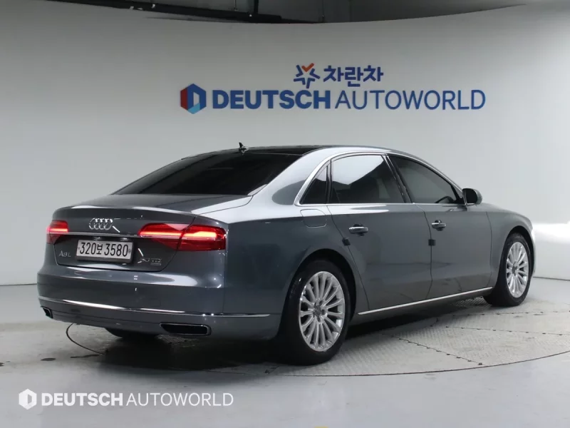 Audi A8