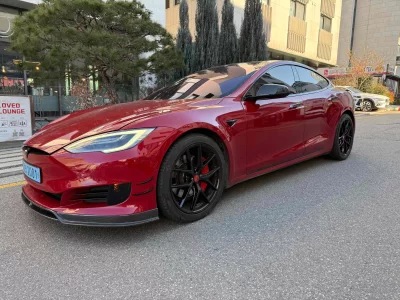Tesla MODEL S