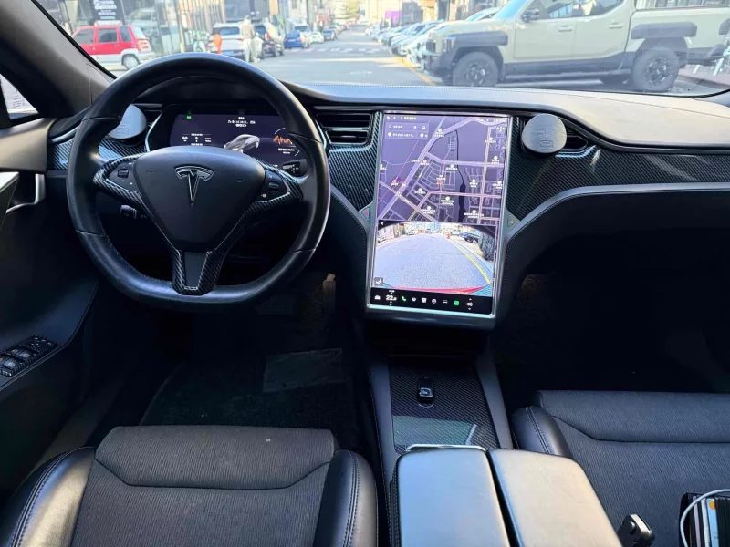 Tesla MODEL S