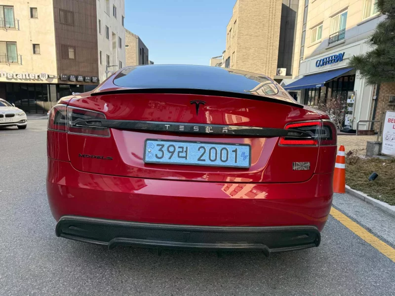 Tesla MODEL S