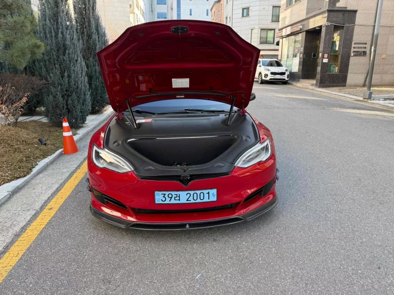 Tesla MODEL S