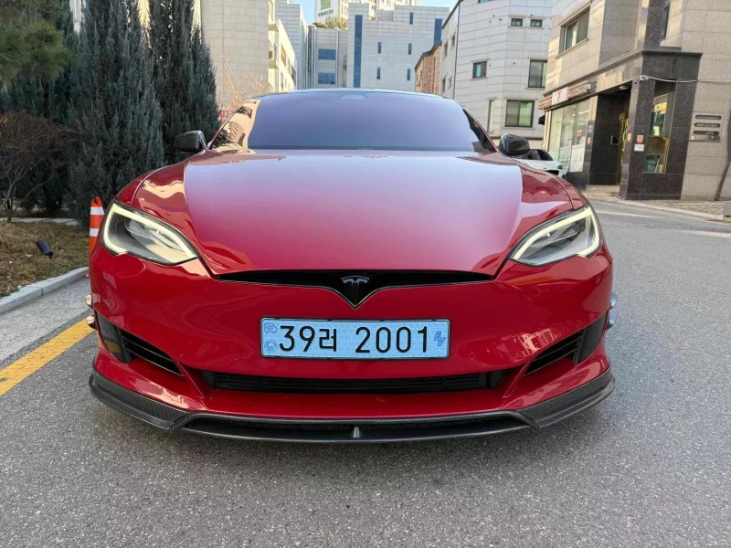 Tesla MODEL S