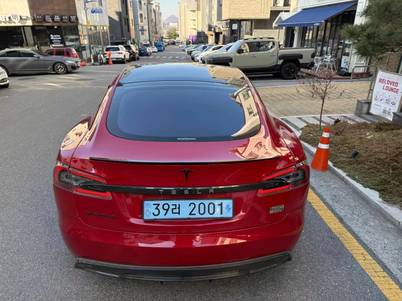 Tesla MODEL S