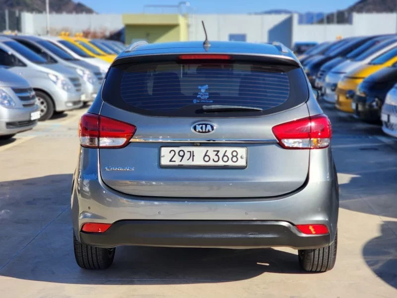 Kia Carens