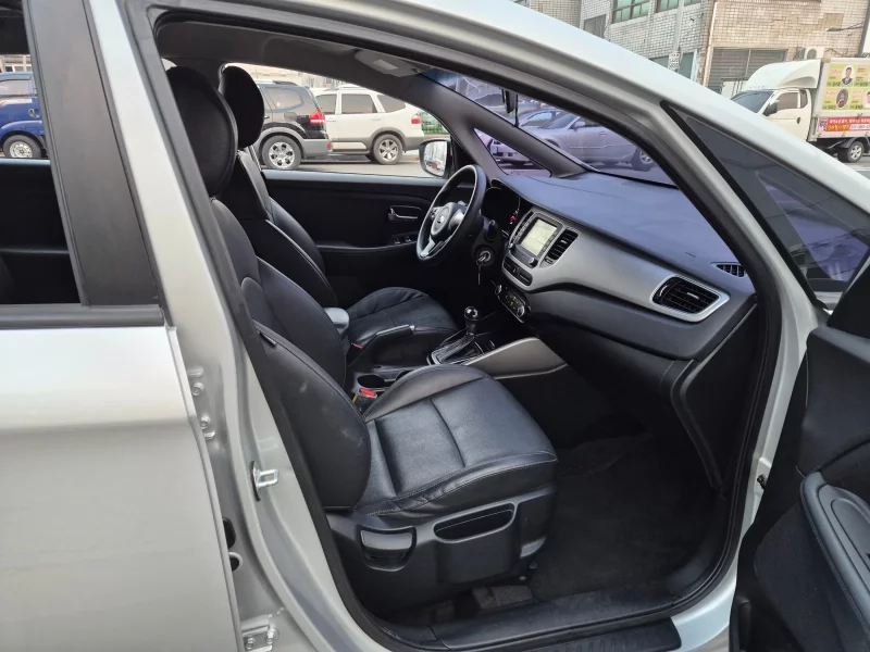 Kia Carens