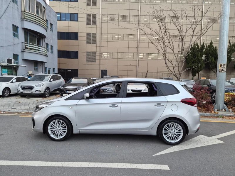 Kia Carens