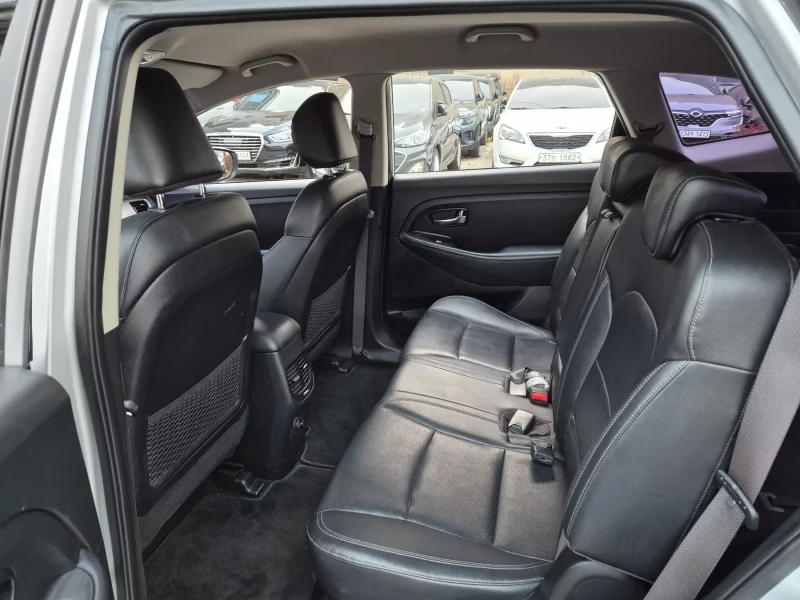 Kia Carens