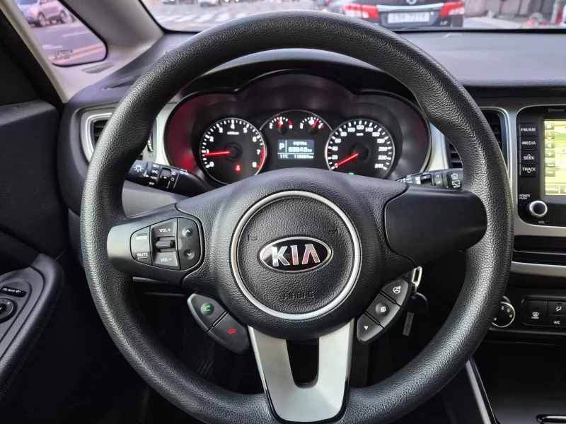 Kia Carens