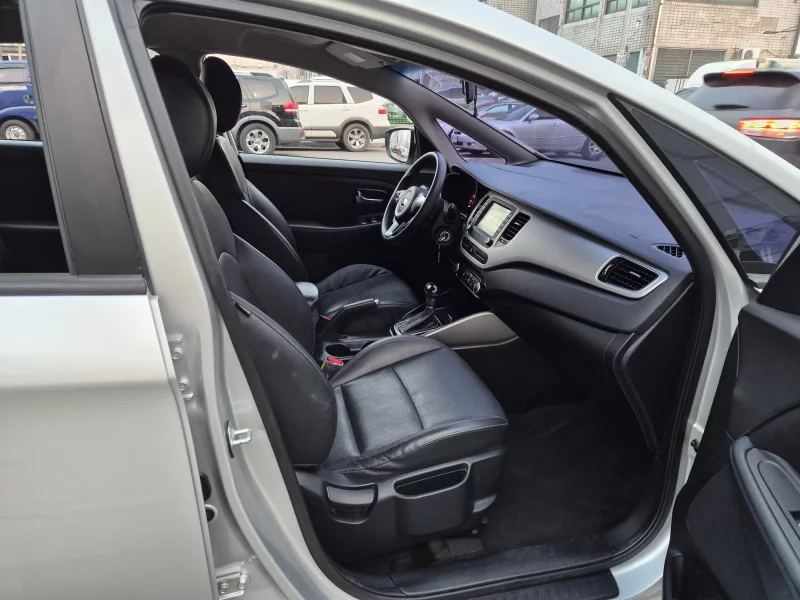 Kia Carens