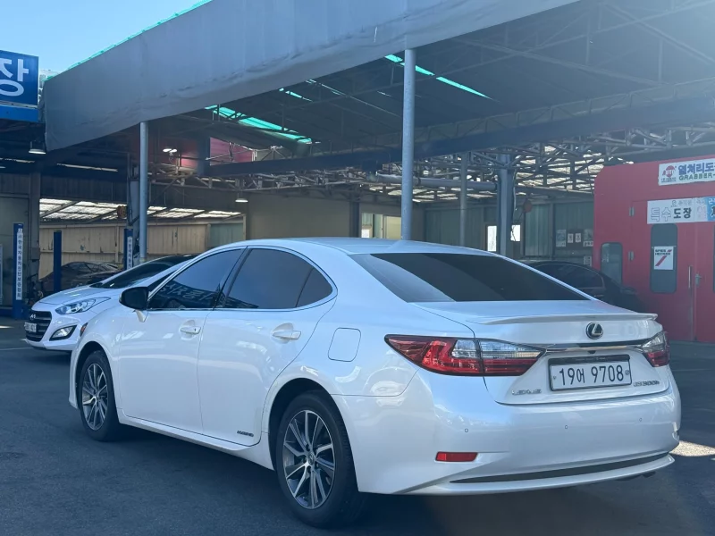 Lexus ES300h