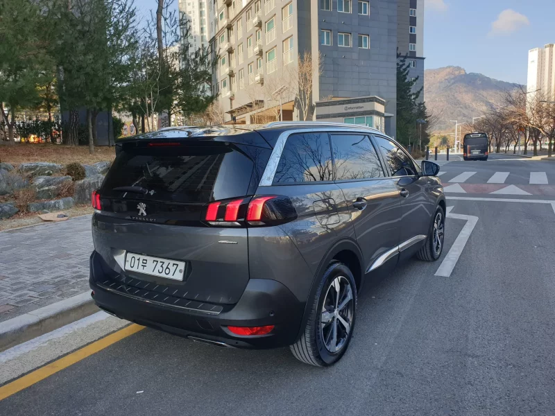 Peugeot 5008