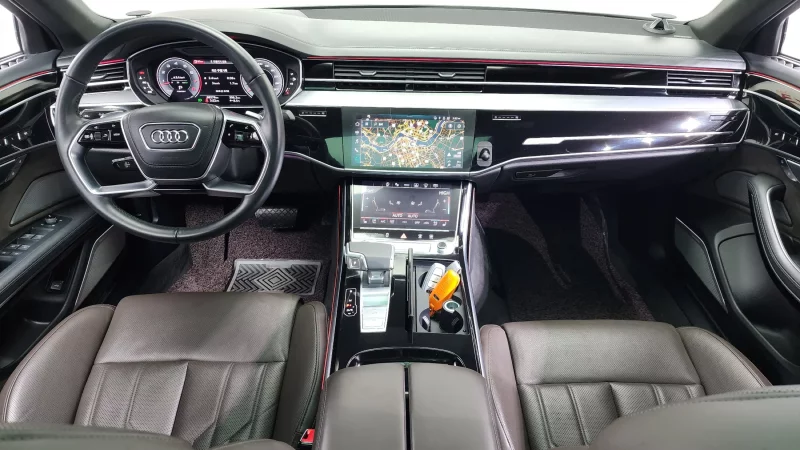 Audi A8