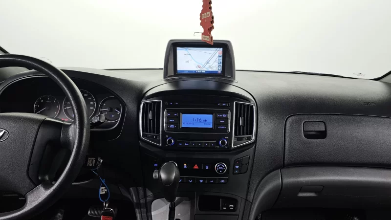 Hyundai Grand Starex