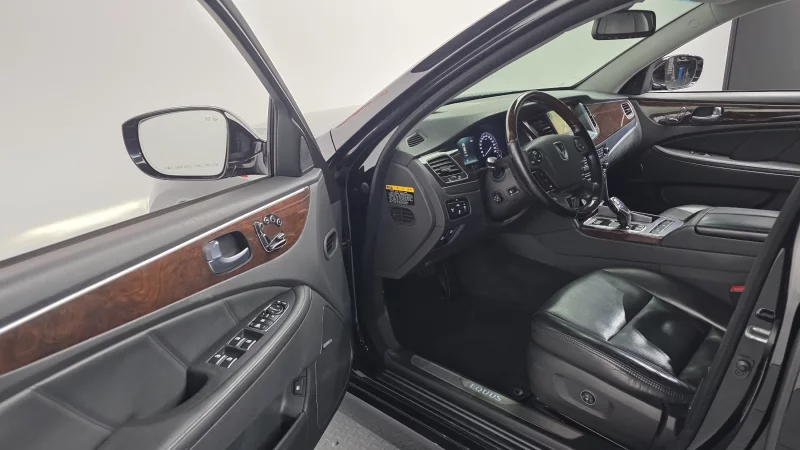 Hyundai Equus
