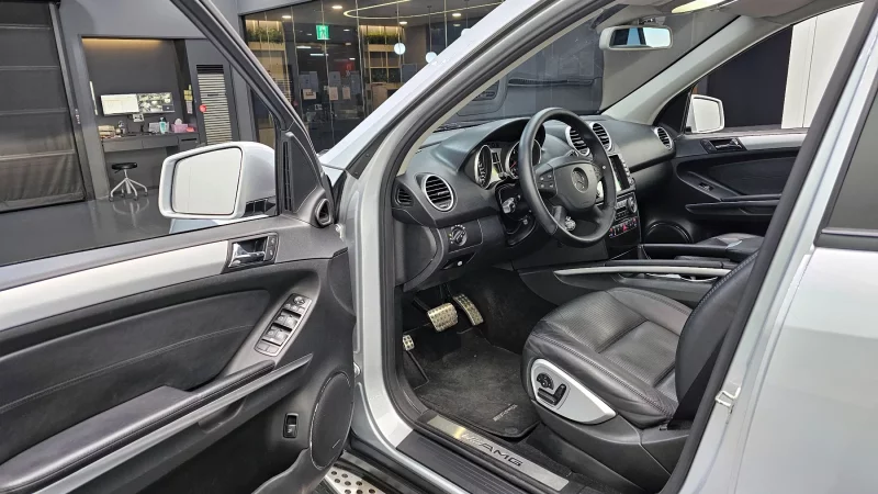 Mercedes-Benz M-class