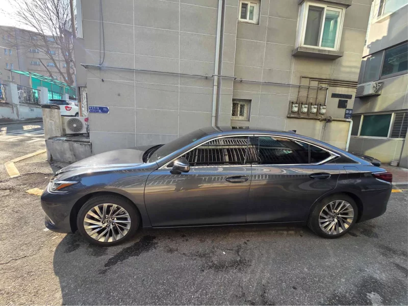 Lexus ES300h