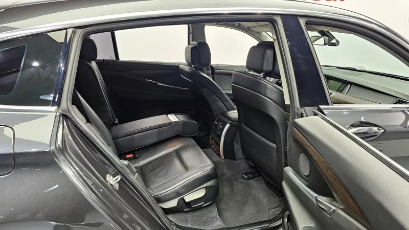 BMW 5-Series Gran Turismo