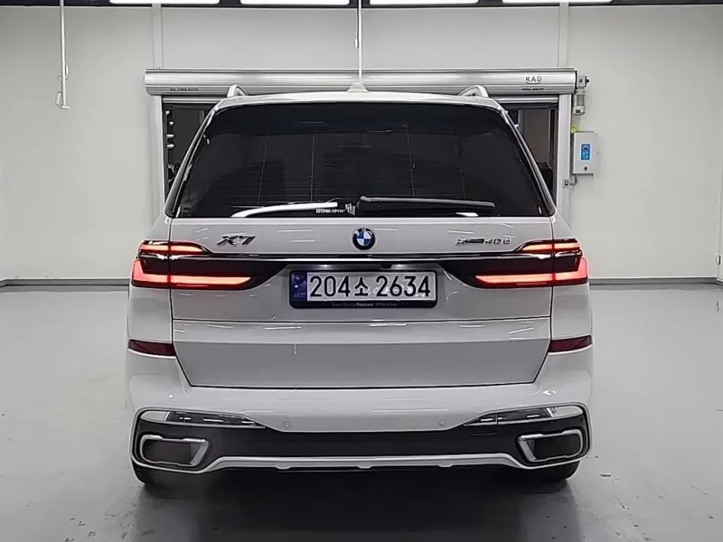 BMW X7