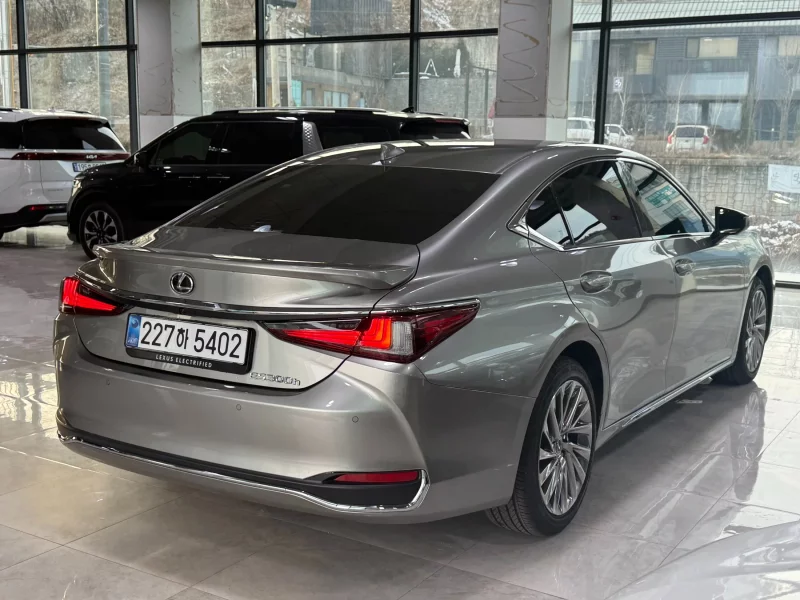 Lexus ES300h