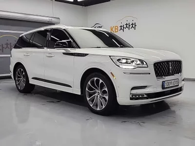 Lincoln AVIATOR