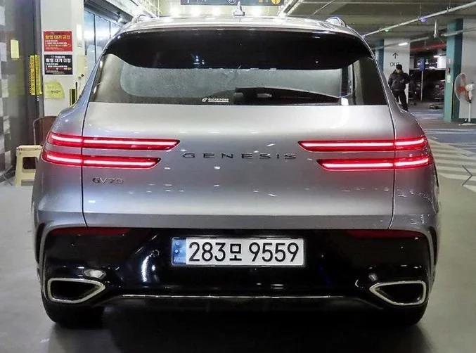 Genesis GV70