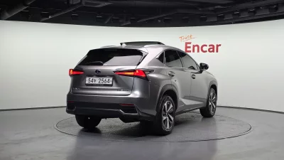 Lexus NX300h