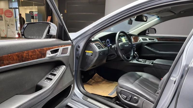 Hyundai Genesis