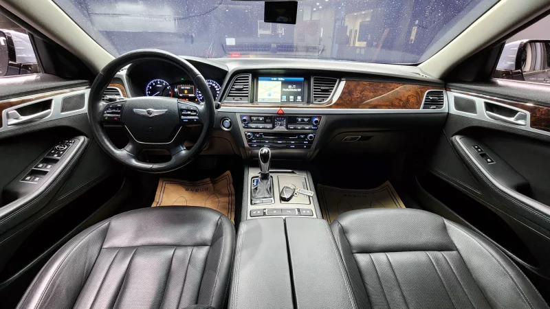 Hyundai Genesis