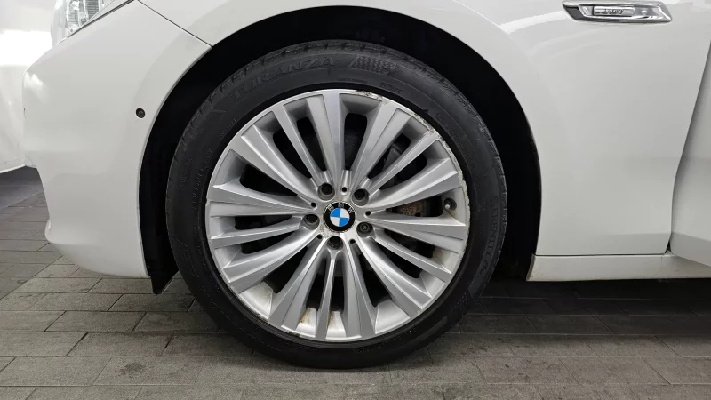 BMW 5-Series Gran Turismo