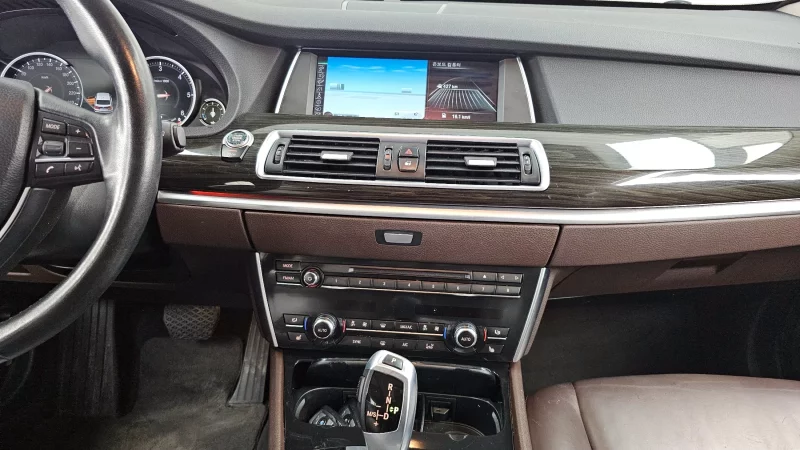 BMW 5-Series Gran Turismo