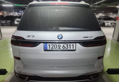 BMW X7