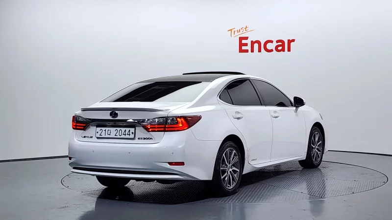 Lexus ES300h