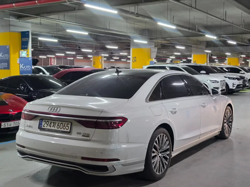 Audi A8