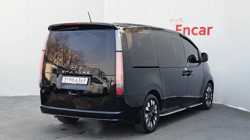 Hyundai Staria